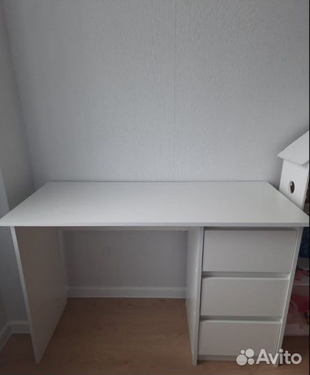 Стол для ноутбука