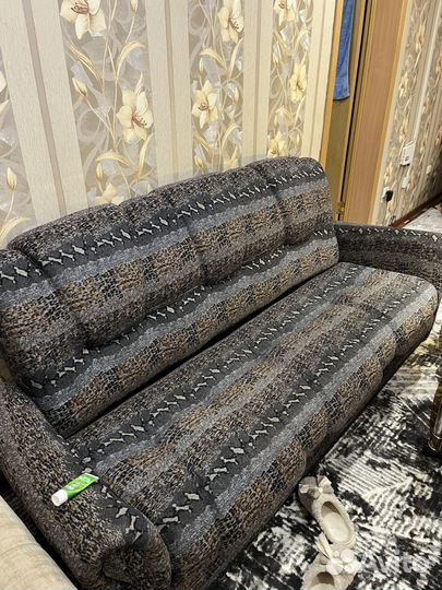 Диван и два кресла