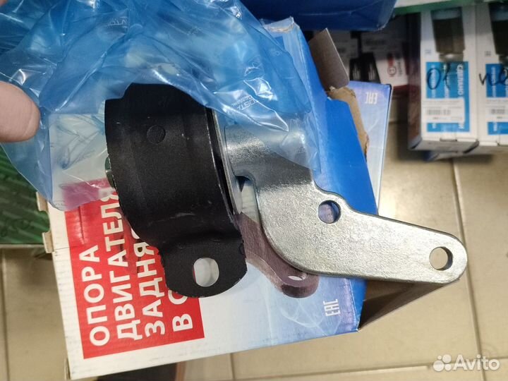 Опора двигателя задняя 2110