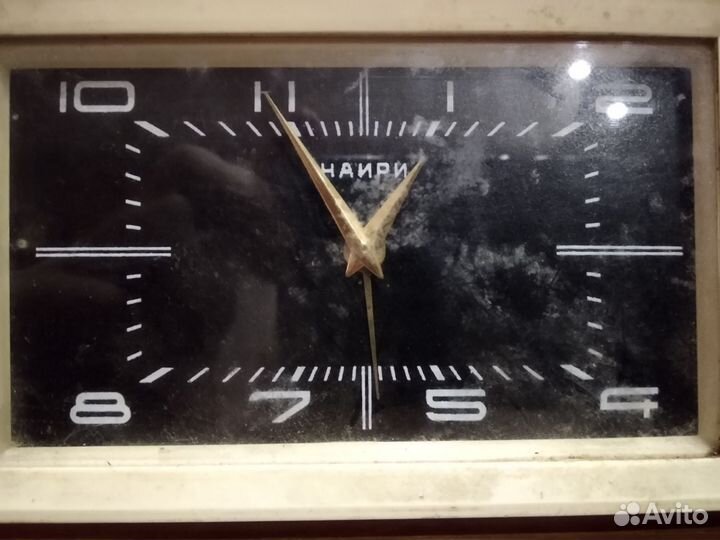 Часы будильник найри СССР