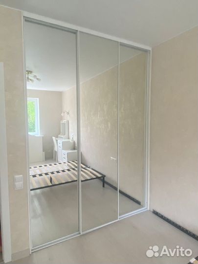 Перегородка из дверей купе/ двери купе зеркальные