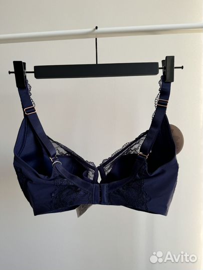 Бюстгальтер Triumph Florale 70F