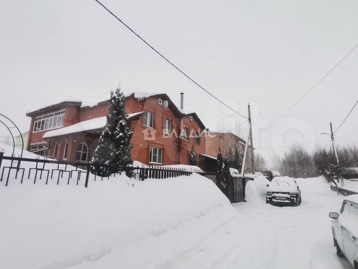 4-к. квартира, 162,6 м², 1/2 эт.