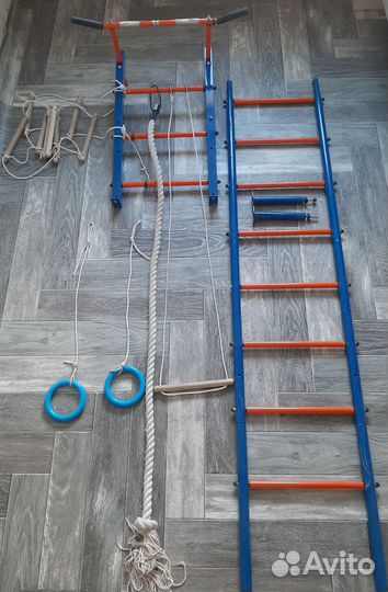 Спортивная шведская стенка