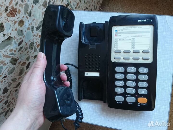 Домашний кнопочный телефон