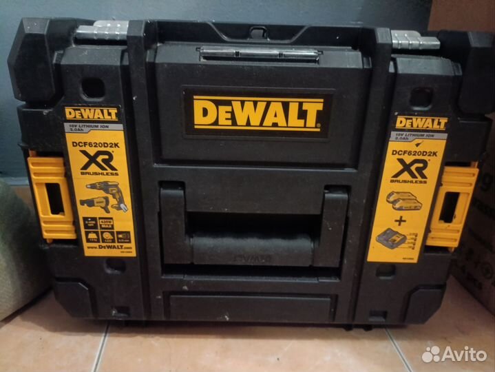 Аккумуляторный шуруповёрт DeWalt DCF620D2K