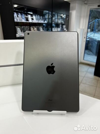 iPad 8 поколения RU/A 32Gb Wifi Черный