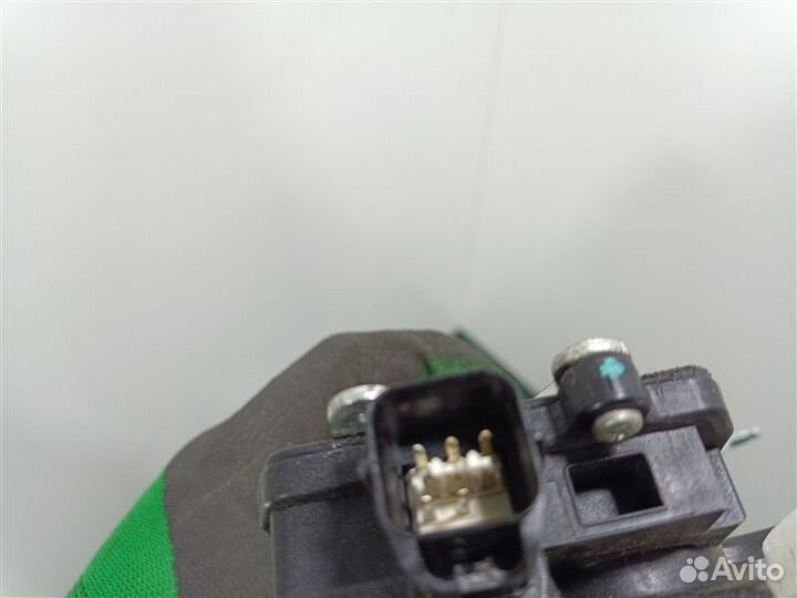 Замок двери задний правый Kia Sportage 2010