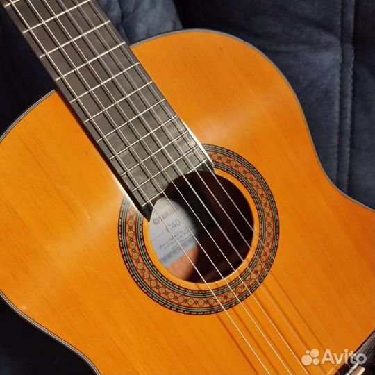 Yamaha c40 классическая с комплектом 3 в 1