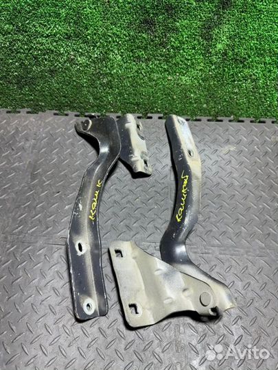 Петля капота Nissan Qashqai 1.5 2008