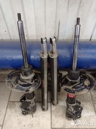 Амортизаторы Мазда 3 2013г