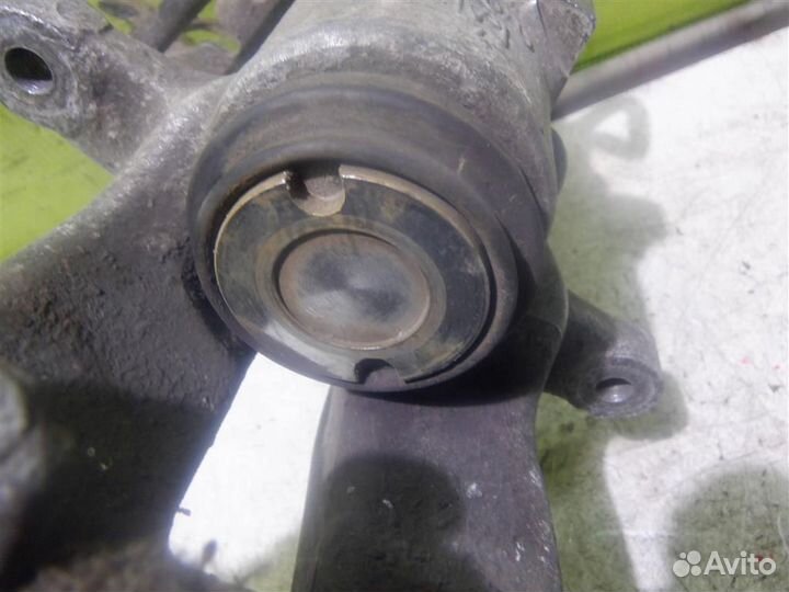 Суппорт задний правый Фольксваген Кадди Кэдди 3