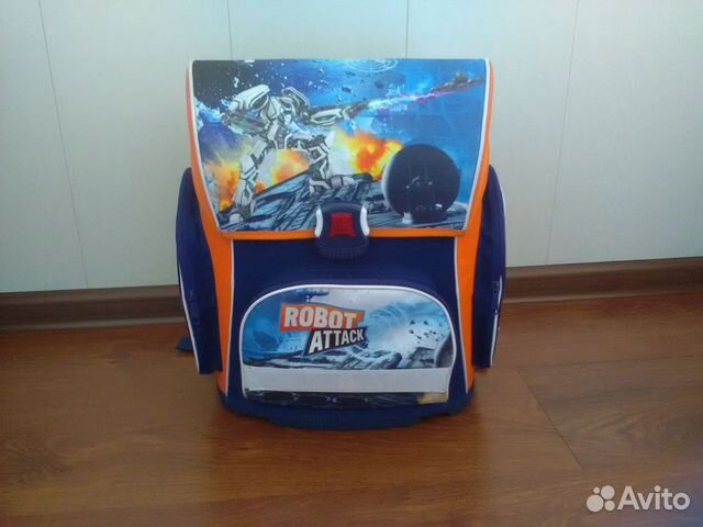 Школьный ранец