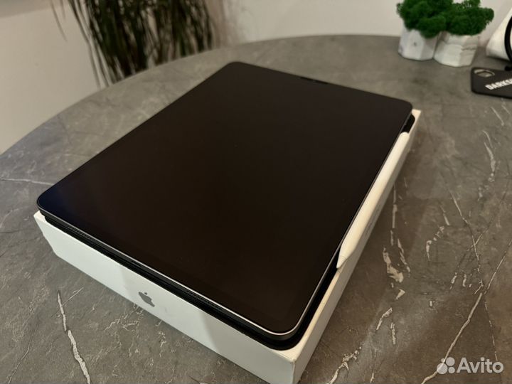 iPad pro 12.9 2022 m2 128 wifi