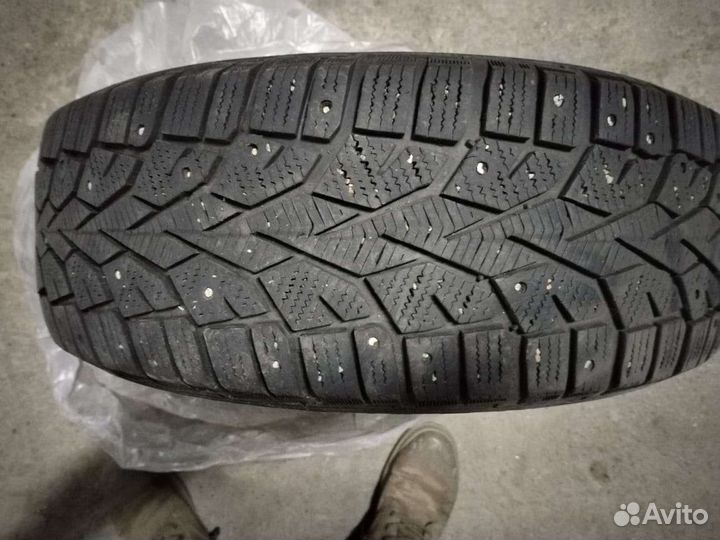 Pirelli Ice Zero 195/65 R15