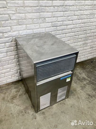 Льдогенератор Кубик Brema 28 кг/сут