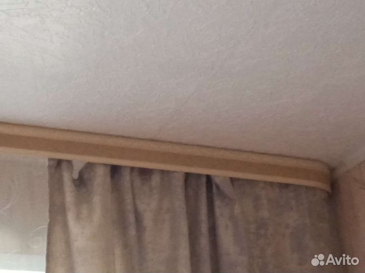 Карниз трехрядный потолочный