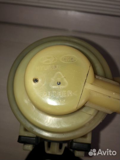 Бачок гур Киа Рио 3