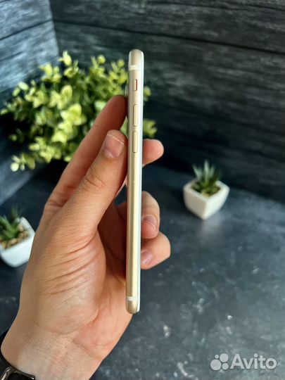 iPhone 7, 32 ГБ