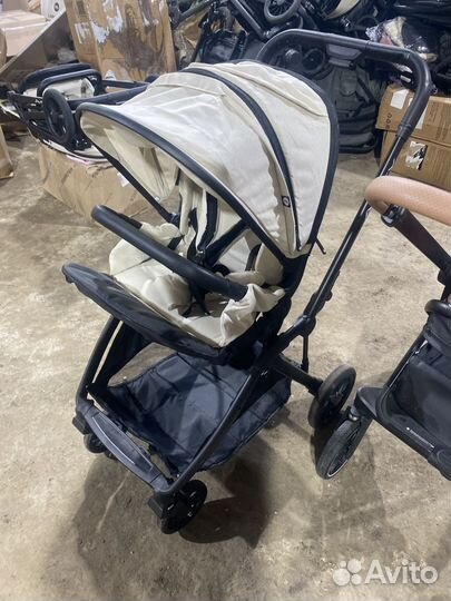 Коляска прогулочная новая