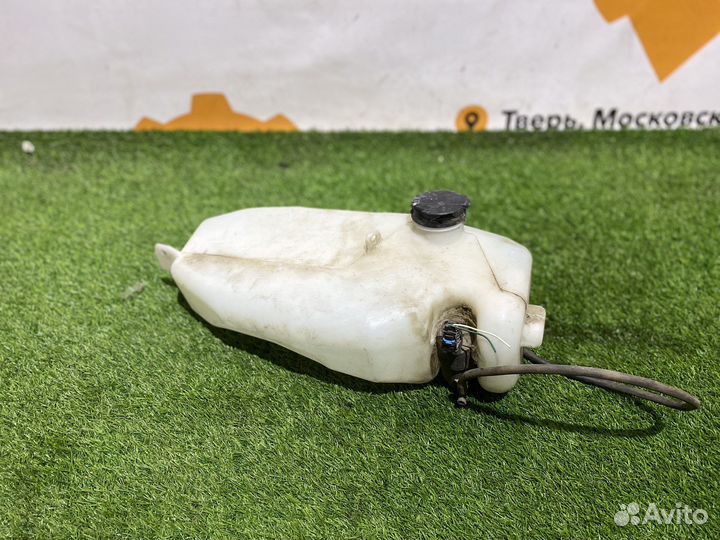 Бачок омывателя Renault Logan 2 2016