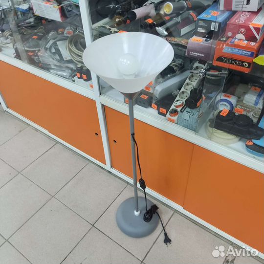 Лампа напольная торшер