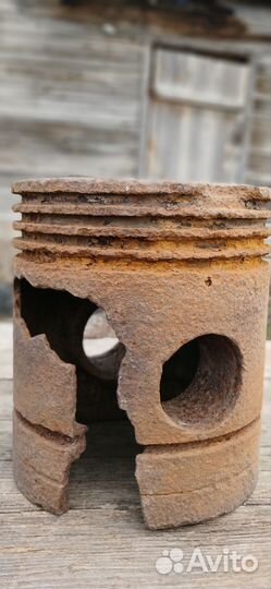 Чугунный поршень