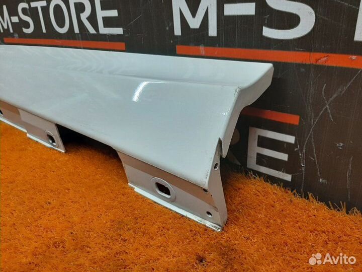 Накладка на порог левая Mercedes-Benz C-Class W204