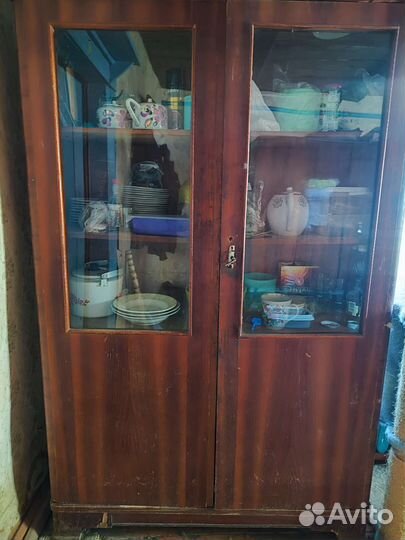 Буфеты и серванты старинные