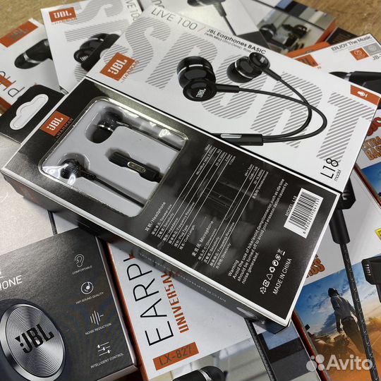 Большой выбор проводных наушников от фирмы JBL