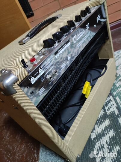 Ламповый комбоусилитель peavey