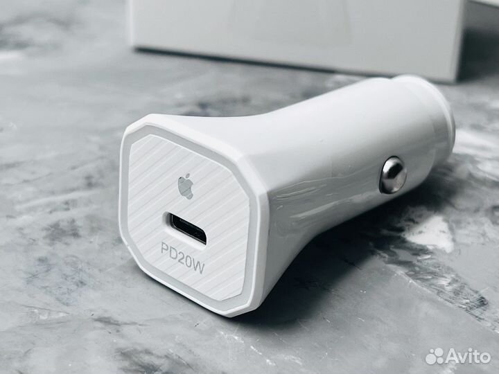 Автомобильное зарядное устройство Apple