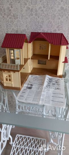 Sylvanian Families дом со светом и мебелью