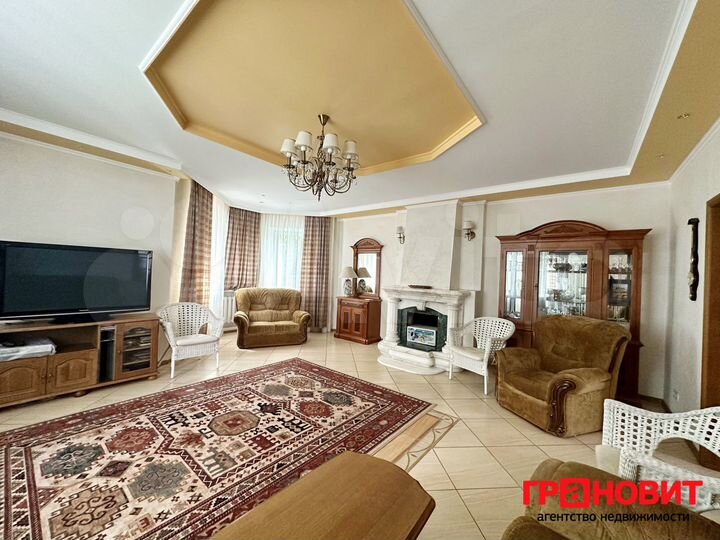 Коттедж 354,6 м² на участке 16 сот.