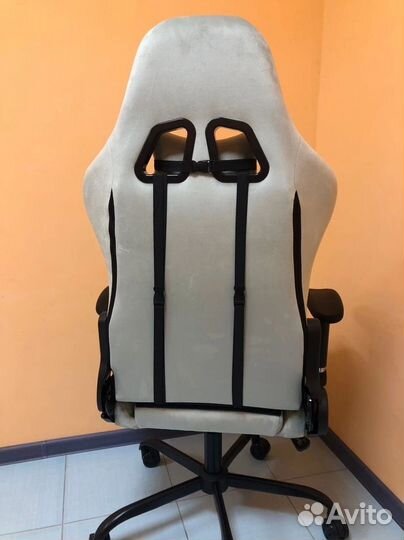 Офисное кресло (геймерское). Кресло для директора