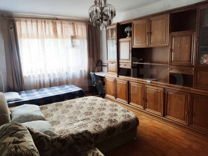 2-к. квартира, 56 м², 2/5 эт.