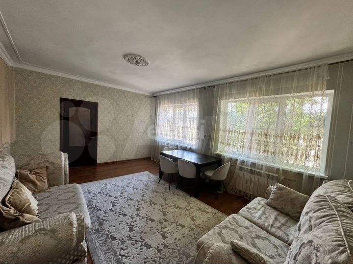 3-к. квартира, 82 м², 1/5 эт.