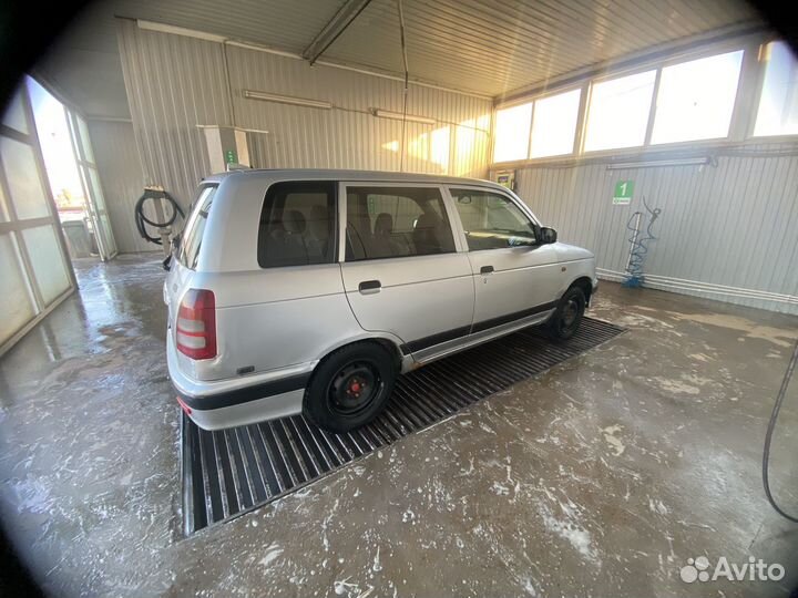 Капот на приору