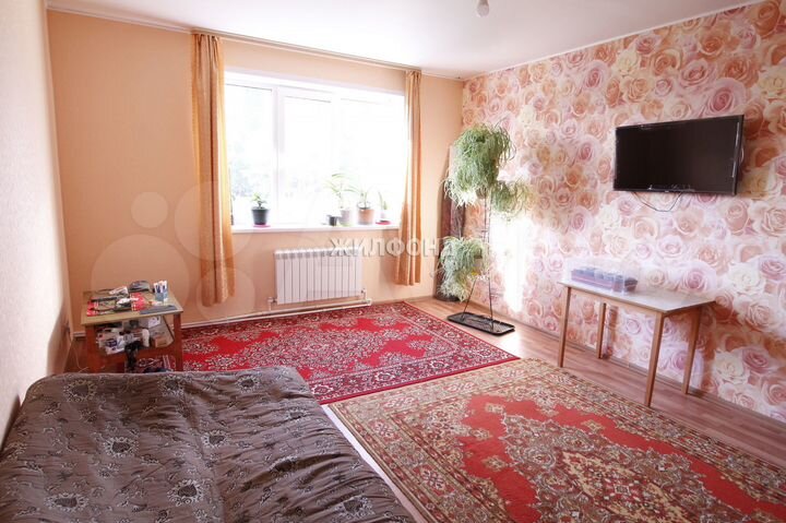 Коттедж 201,3 м² на участке 10 сот.