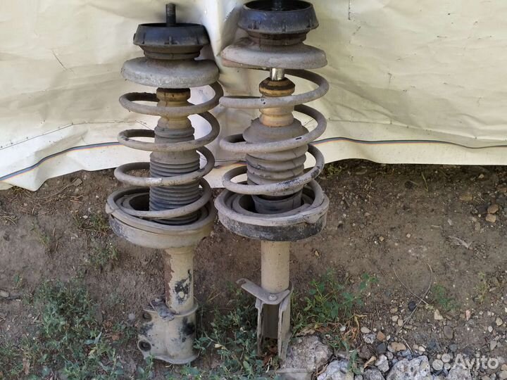 Стойки передние Renault Symbol Clio