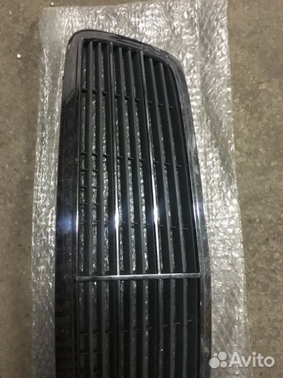 A2038800483 Mercedes C-Класс 203 Решотка радиатора