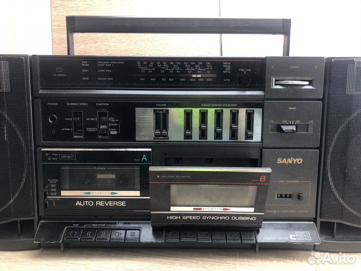 M Двухкассетная магнитола Sanyo C33