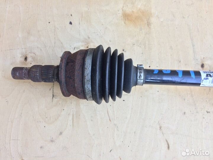 Привод правый 2.0 МКПП на Опель Зафира Ц