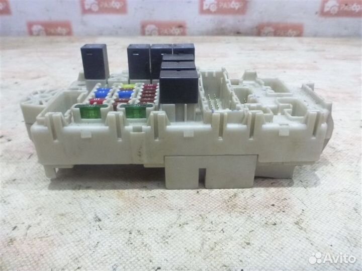 Блок предохранителей Mitsubishi Outlander CU2W