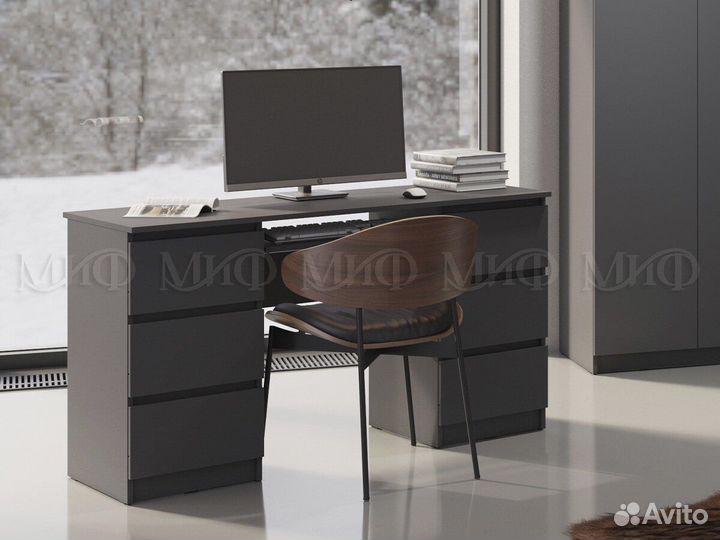 Письменный стол