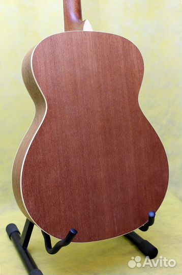 Акустическая гитара
