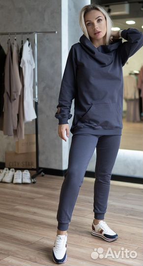 Спортивный костюм женский