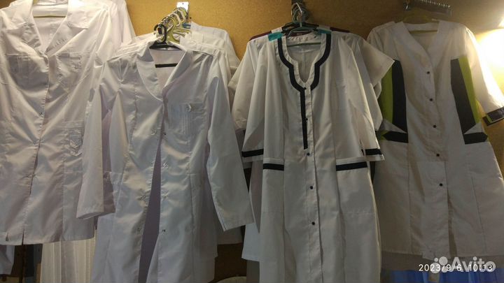 Медицинские халаты женские и мужские