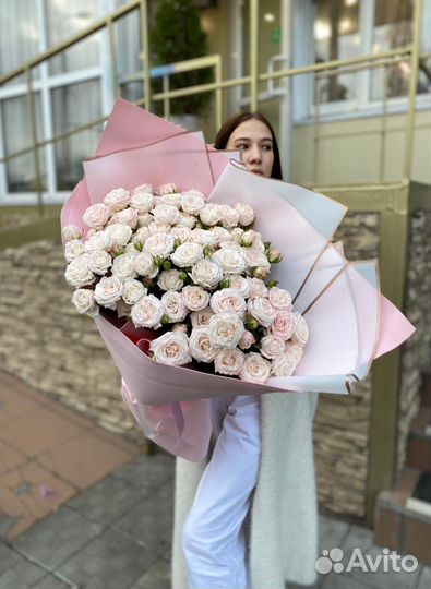 Букет кустовых роз