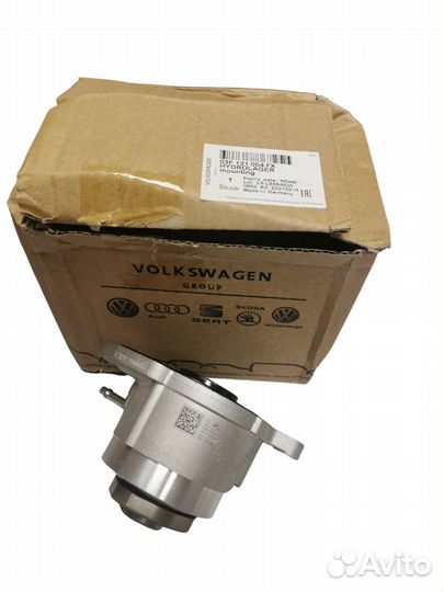 Помпа VAG арт. 03F121004F